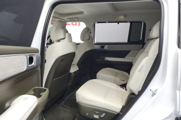 2023 Hyundai Santa Fe с пробегом 21 592 км