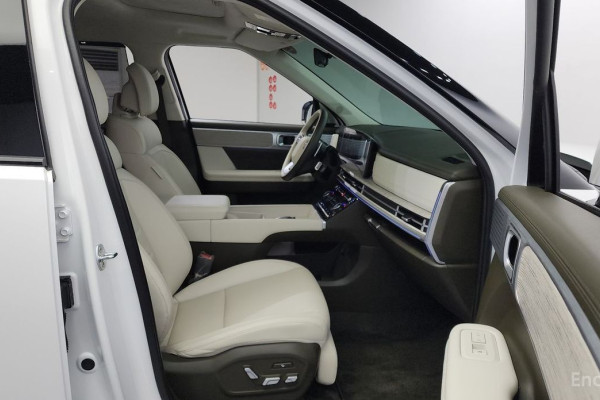 2023 Hyundai Santa Fe с пробегом 21 592 км