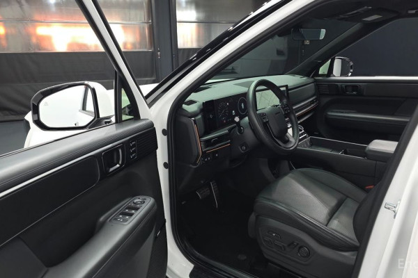 2023 Hyundai Santa Fe с пробегом 28 236 км