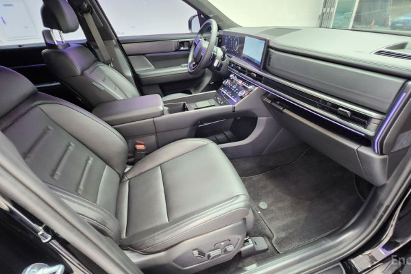 2023 Hyundai Santa Fe с пробегом 6 700 км