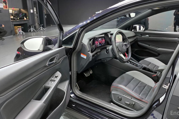 2022 Volkswagen Golf с пробегом 19 496 км