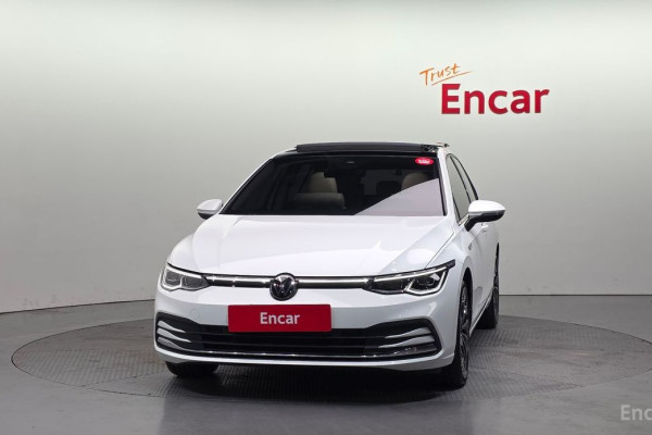 2022 Volkswagen Golf с пробегом 27 610 км