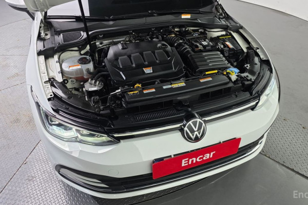 2022 Volkswagen Golf с пробегом 27 610 км