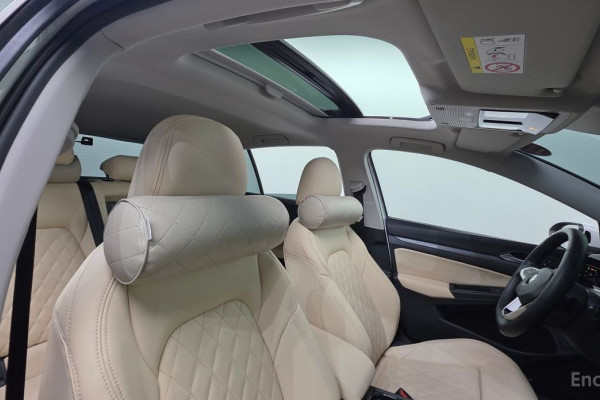 2022 Volkswagen Golf с пробегом 27 610 км