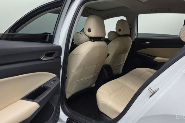 2022 Volkswagen Golf с пробегом 27 610 км