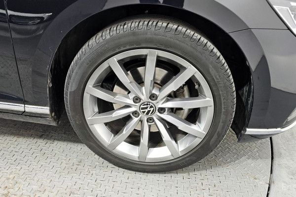 2022 Volkswagen Passat с пробегом 51 795 км