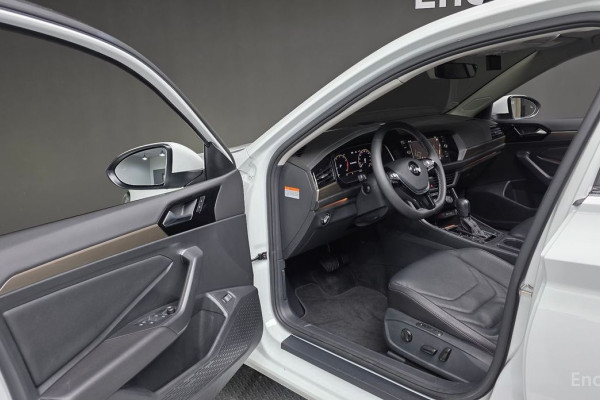 2021 Volkswagen Jetta с пробегом 41 960 км