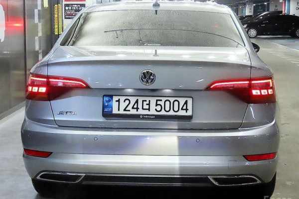 2021 Volkswagen Jetta с пробегом 43 972 км