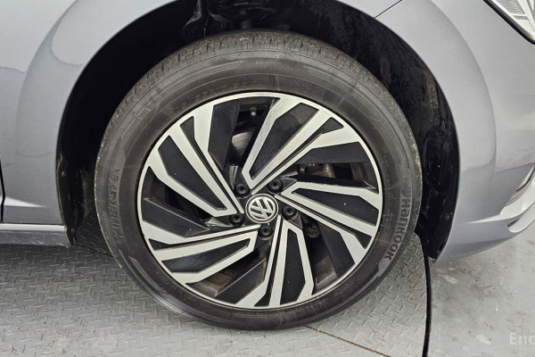 2021 Volkswagen Jetta с пробегом 104 570 км