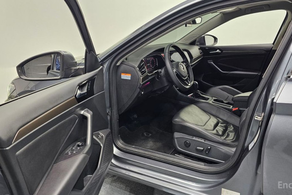 2021 Volkswagen Jetta с пробегом 104 570 км