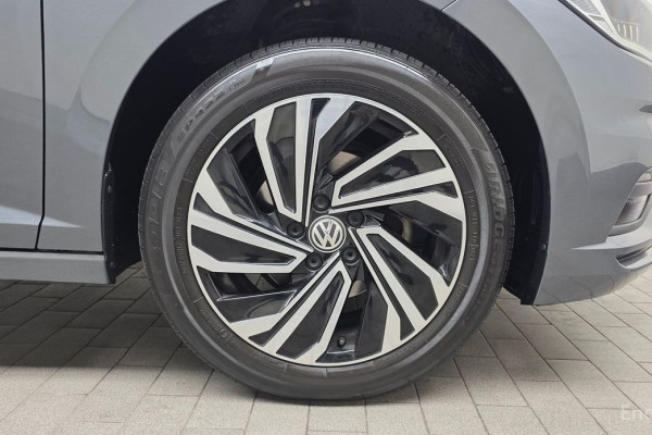 2021 Volkswagen Jetta с пробегом 54 372 км