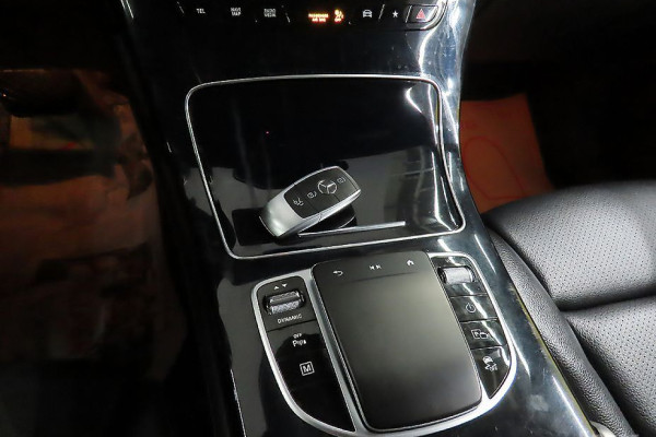 2021 Mercedes-Benz GLC с пробегом 104 903 км