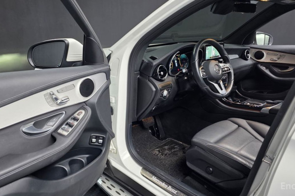 2021 Mercedes-Benz GLC с пробегом 40 590 км