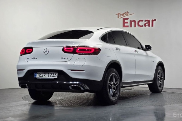 2021 Mercedes-Benz GLC с пробегом 57 847 км