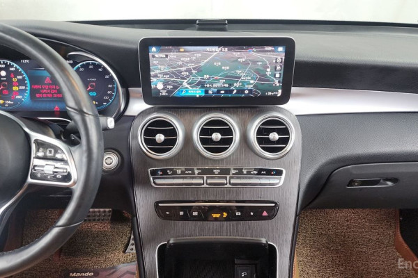 2021 Mercedes-Benz GLC с пробегом 44 285 км