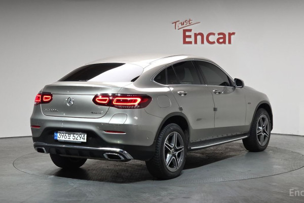 2021 Mercedes-Benz GLC с пробегом 104 792 км