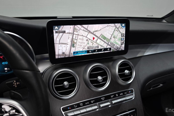 2021 Mercedes-Benz GLC с пробегом 104 792 км