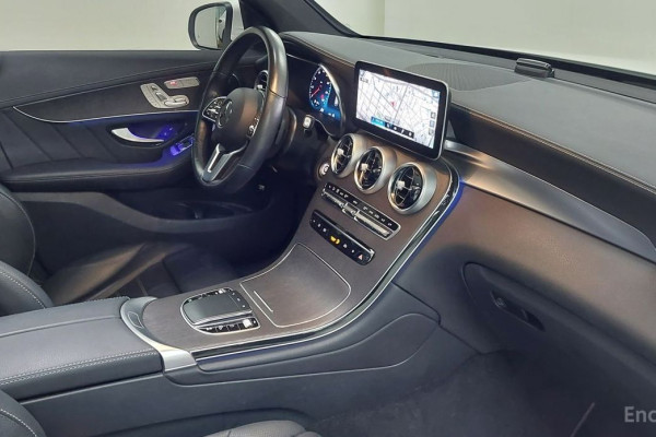 2022 Mercedes-Benz GLC с пробегом 42 000 км