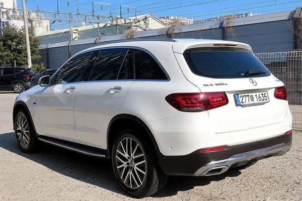 2021 Mercedes-Benz GLC с пробегом 81 162 км
