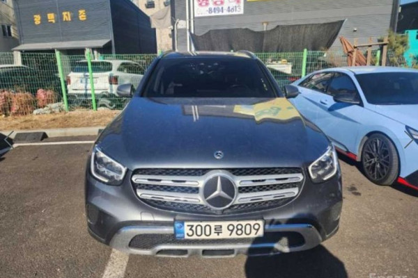 2022 Mercedes-Benz GLC с пробегом 49 260 км