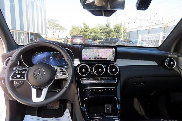 2021 Mercedes-Benz GLC с пробегом 81 162 км