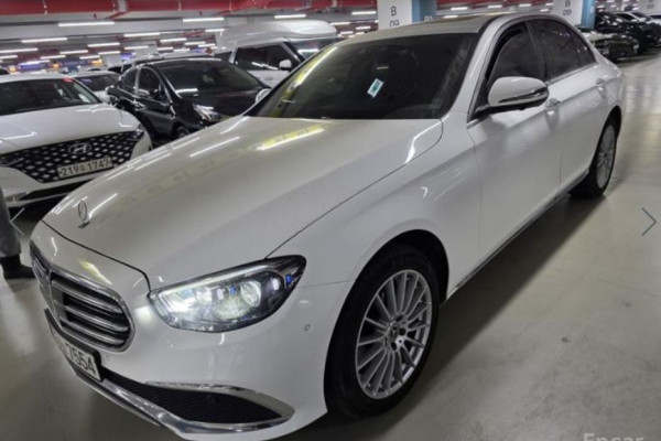 2022 Mercedes-Benz E-Класс с пробегом 63 200 км