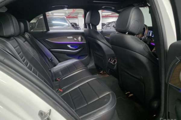 2022 Mercedes-Benz E-Класс с пробегом 63 200 км