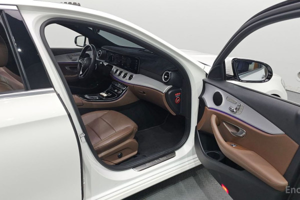 2021 Mercedes-Benz E-Класс с пробегом 52 768 км