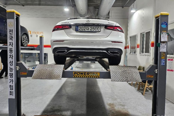 2022 Mercedes-Benz E-Класс с пробегом 65 445 км