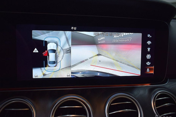 2022 Mercedes-Benz E-Класс с пробегом 56 000 км