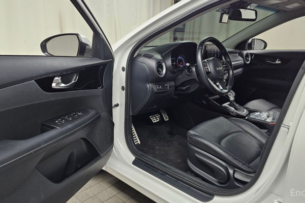 2022 Kia K3 с пробегом 111 617 км