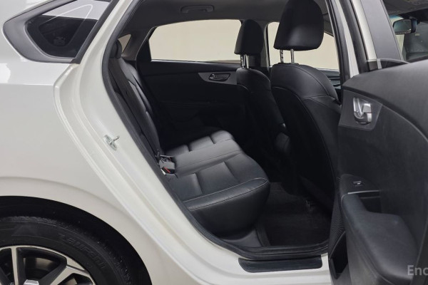 2021 Kia K3 с пробегом 102 793 км