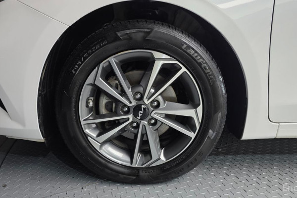 2021 Kia K3 с пробегом 131 368 км