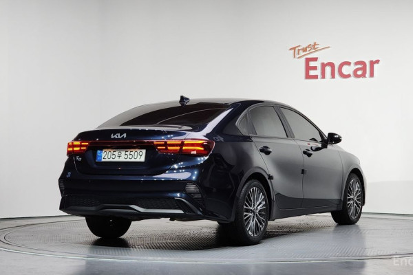 2022 Kia K3 с пробегом 43 753 км