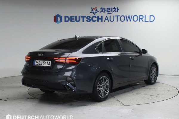 2022 Kia K3 с пробегом 64 982 км