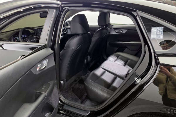 2021 Kia K3 с пробегом 44 682 км