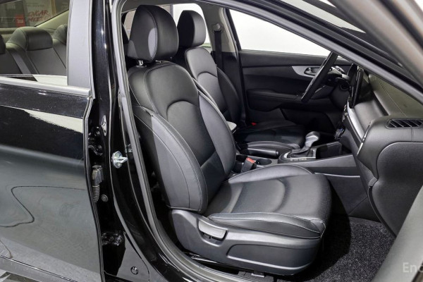 2021 Kia K3 с пробегом 44 682 км