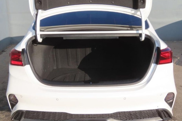 2021 Kia K3 с пробегом 30 371 км