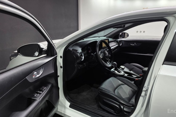 2022 Kia K3 с пробегом 83 253 км