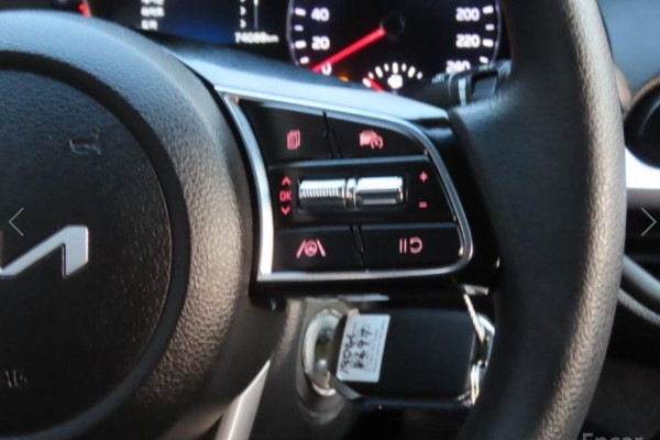 2022 Kia K3 с пробегом 74 087 км