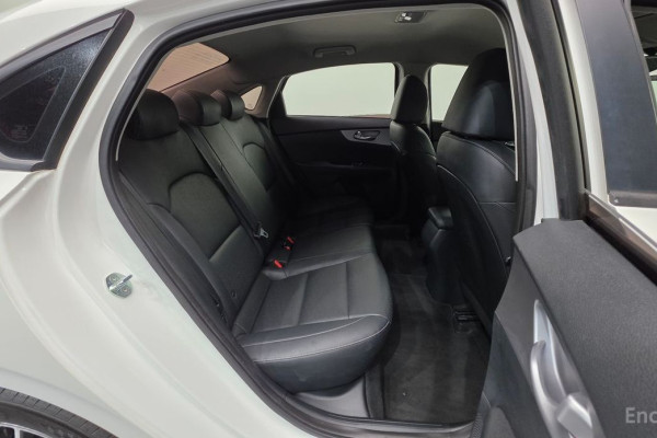 2022 Kia K3 с пробегом 112 803 км