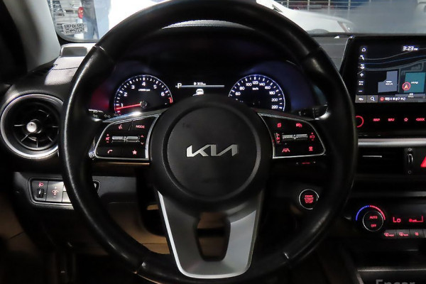2021 Kia K3 с пробегом 104 469 км