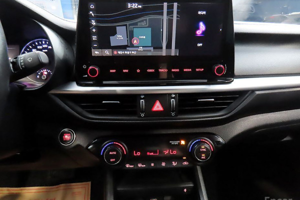 2021 Kia K3 с пробегом 104 469 км