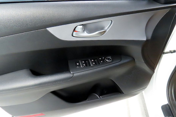 2021 Kia K3 с пробегом 104 469 км