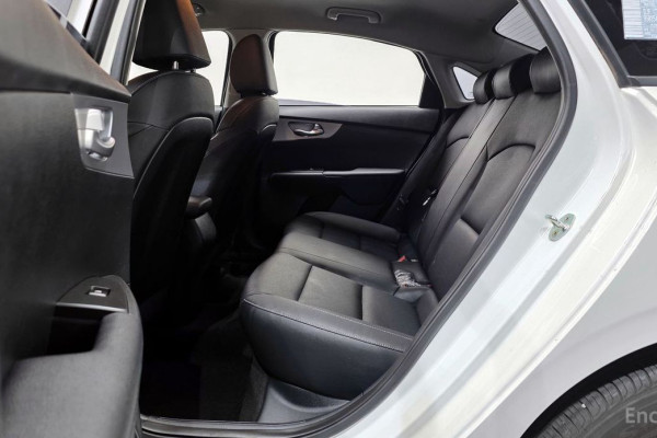 2022 Kia K3 с пробегом 31 842 км