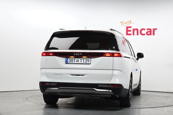 2022 Kia Carnival с пробегом 58 604 км