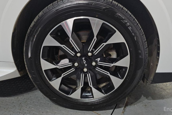 2022 Kia Carnival с пробегом 54 350 км