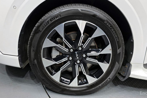 2022 Kia Carnival с пробегом 58 695 км