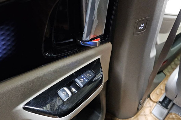 2022 Kia Carnival с пробегом 53 990 км