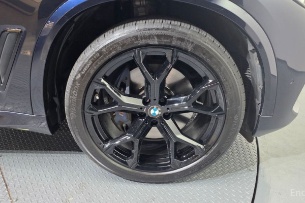 2022 BMW X5 с пробегом 121 261 км